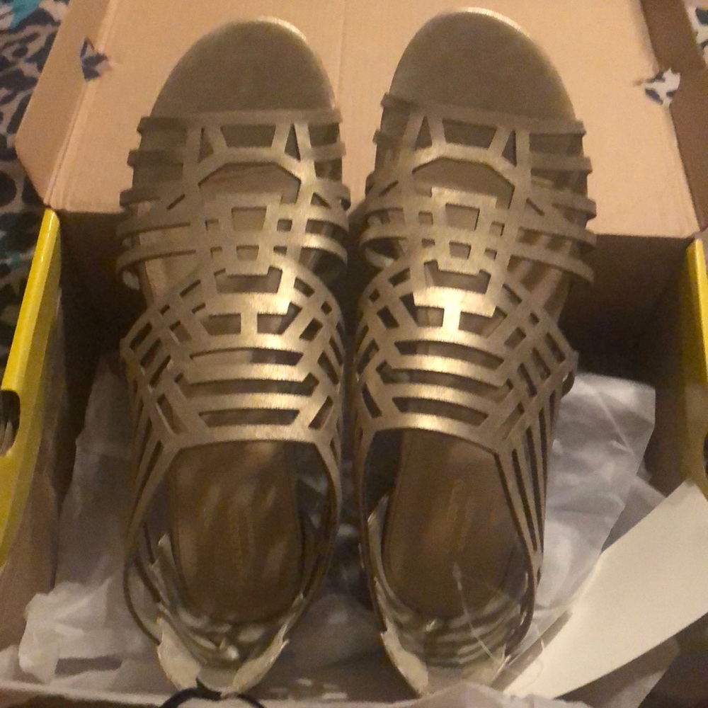 Sandals - Picture 5 of 5